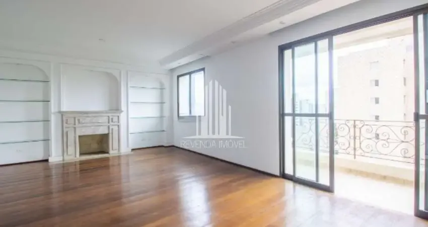 Apartamento com 4 quartos para alugar na Rua Pascal, --, Campo Belo, São Paulo