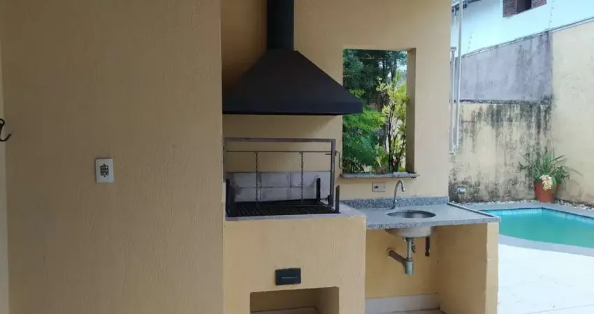 Casa de luxo em condomínio no alto da boa vista: 3 quartos, 3 suítes, 4 banheiros, 3 vagas de garagem e 360m² de área. aluguel em sp.