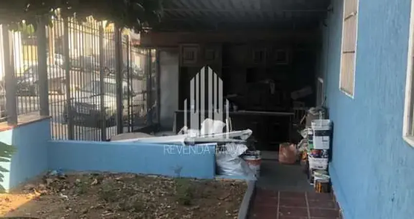 Casa com 3 quartos para alugar na Avenida José Maria da Silva Paranhos, --, Jardim Monte Kemel, São Paulo