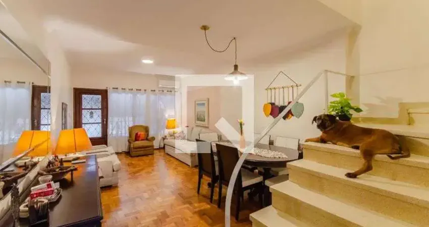 Casa com 3 quartos à venda na Rua Agudos, --, Cambuci, São Paulo