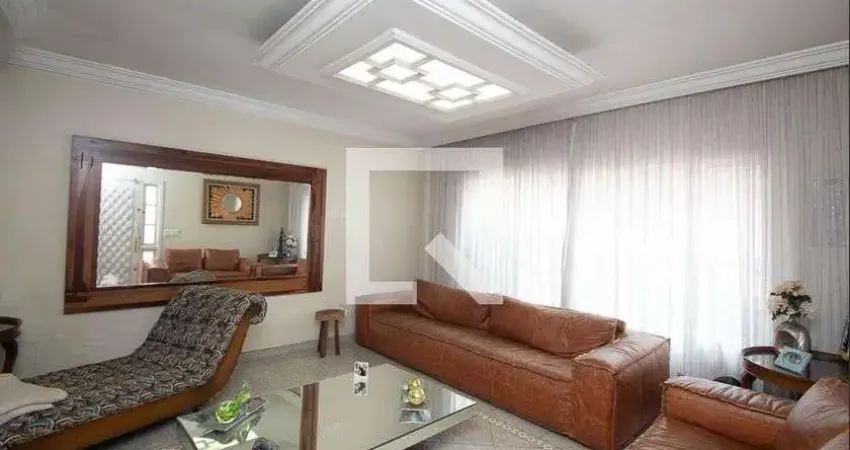 Casa com 5 quartos à venda na Rua Garabed Gananian, --, Vila Constança, São Paulo