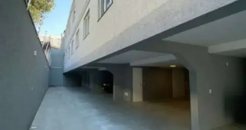 Saúde - Casa de condominio fechado de 95m² com 2 suites, 3 banheiros e 2 vagas