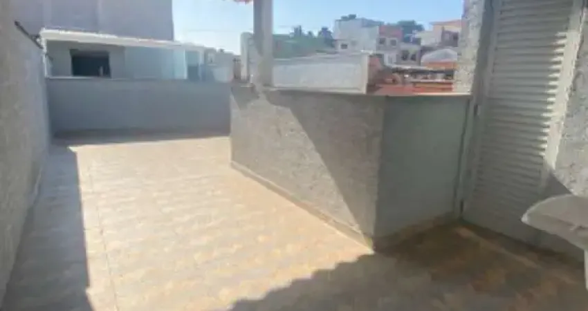 Cobertura com excelente acabamento, possui 2 dormitórios, sala, cozinha e 1 vaga de garagem.