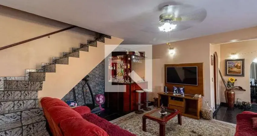 Casa em condomínio fechado com 3 quartos à venda na Rua Mandaguaí, --, Vila Ré, São Paulo