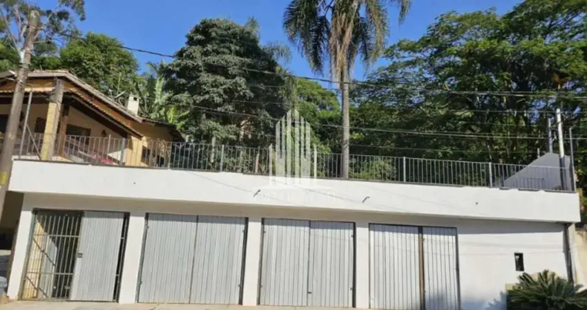 Espetacular casa à venda em cotia-sp, colinas de são fernando! 3 quartos, 1 suíte, 1 sala, 2 banheiros, 3 vagas, 240m². venha conferir!