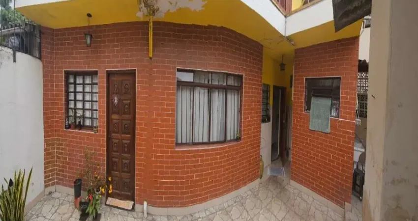 Casas em terreno de 250 m² com edícula de dois pavimentos no jardim jamaica