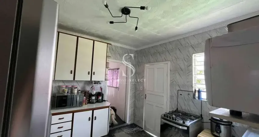 Ipiranga, Casa Residencial de 165m² com 3 dormitórios, 1 suíte, 2 vagas.