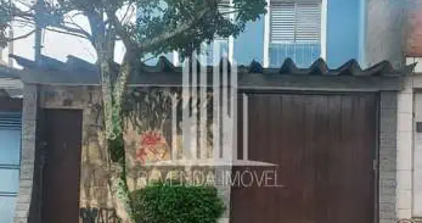 Casa com 3 quartos à venda na Avenida Vale das Canas, --, Jardim dos Manacás, São Paulo