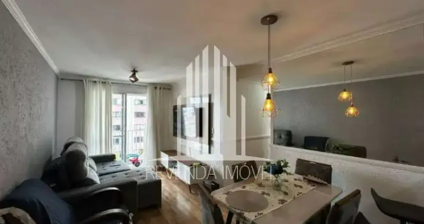 Apartamento à venda no Condomínio A Chácara em São Paulo-: 3 quartos, 1 suíte, 2 salas, 2 banheiros, 2 vagas de garagem no Jardim Melo, 68m² de área.