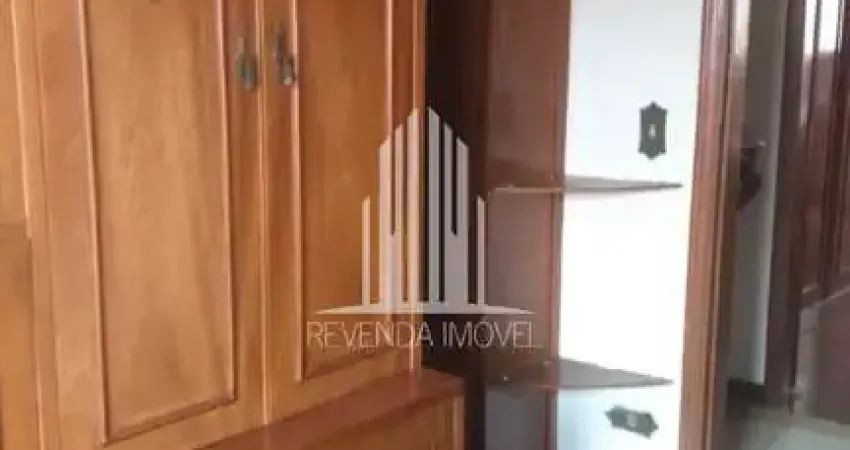 Imperdível Casa à Venda em São Paulo - 3 Quartos, 2 Suítes, 3 Banheiros, 3 Vagas de Garagem no Bom Retiro - 211m²