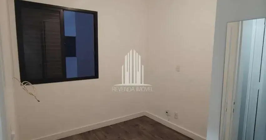 Apartamento à venda em SP: 2 quartos, sala ampla, banheiro moderno, vaga de garagem. Venha conhecer seu novo lar!