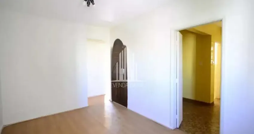 Imperdível oportunidade: Apartamento à venda no Ipiranga, São Paulo-SP, com 2 quartos, 1 sala, 1 banheiro e 75m² de área.