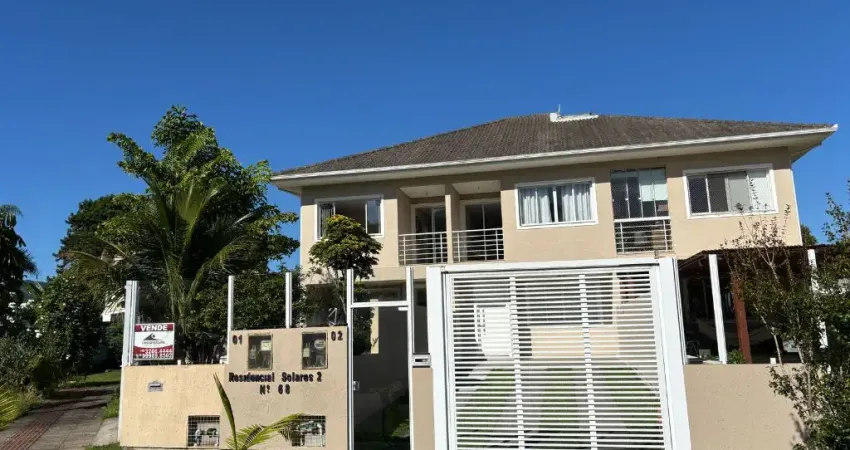 Casa com 3 suítes, área gourmet, piscina e terreno amplo à venda
