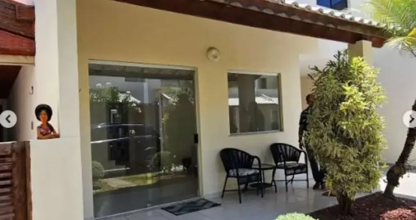 Casa em condomínio fechado com 3 quartos à venda na Rua Ministro Antônio Carlos Magalhães, Buraquinho, Lauro de Freitas