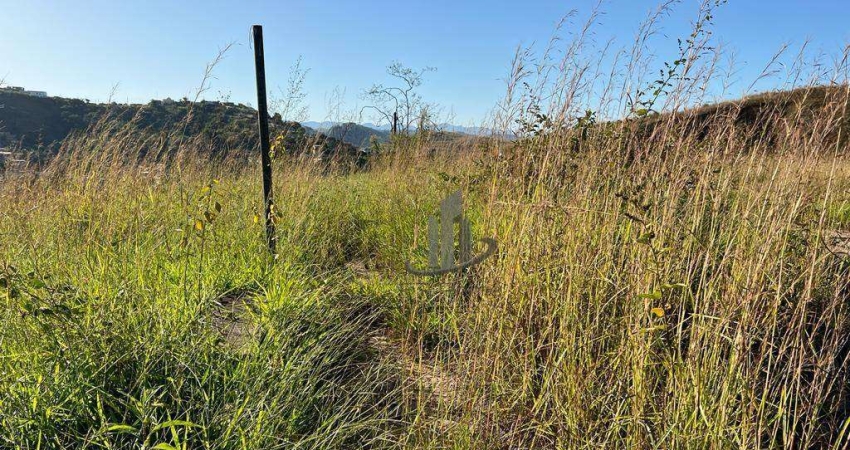 Terreno IMENSO e com ótima localização no bairro Vila Americana, em Volta Redonda!!