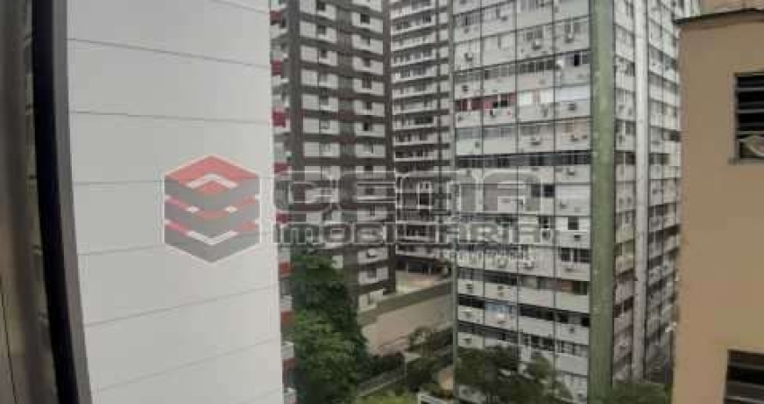 Apartamento com 2 quartos para alugar na Rua Marquês de Abrantes, Flamengo, Rio de Janeiro
