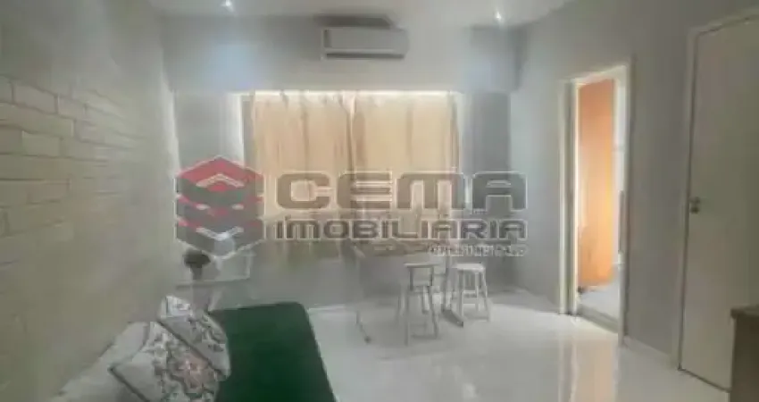 Kitnet / Stúdio à venda na Rua do Catete, Glória, Rio de Janeiro