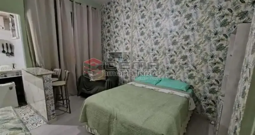 Kitnet / Stúdio à venda na Avenida Nossa Senhora de Copacabana, Copacabana, Rio de Janeiro