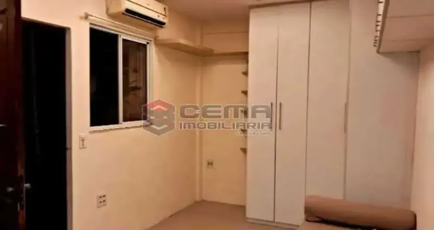 Kitnet / Stúdio à venda na Rua Senador Correia, Laranjeiras, Rio de Janeiro