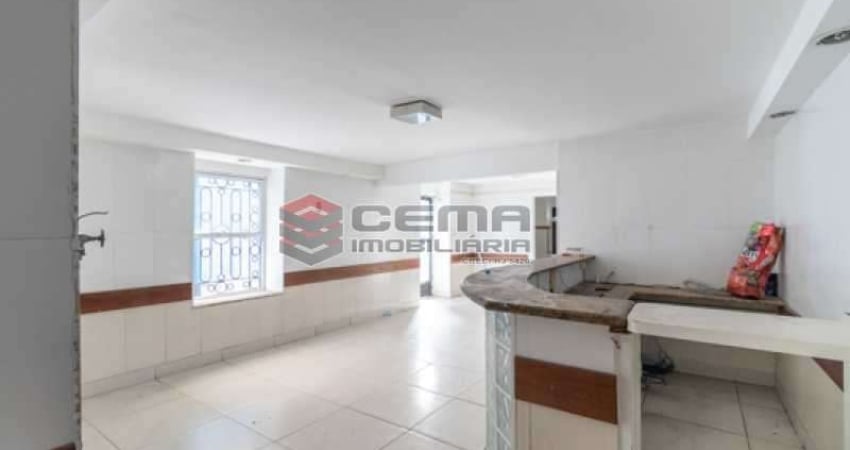 Casa com 30 quartos para alugar na Rua das Laranjeiras, Laranjeiras, Rio de Janeiro