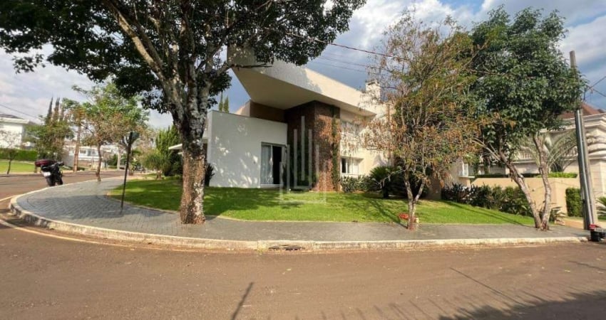 Sobrado todo mobiliado à venda no Condomínio Residencial Villagio Cataratas em Foz do Iguaçu.