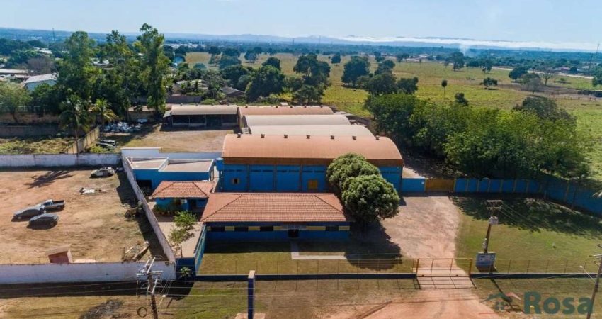 Amplo Prédio Comercial com 5 Galpões, Sala de Reuniões, Refeitório e estacioamento, no Distrito Indutrial, Cuiabá. - IM7851