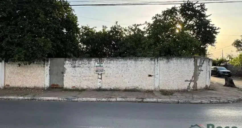 Terreno com ótima localização à venda no bairro coophema em cuiabá com 728m² em frente ao condomínio spazio cristalli