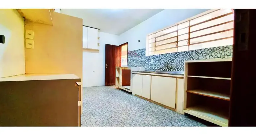 Sobrado brooklin 3 dormitórios, 3 banheiros, edícula, 2 vagas de garagem, quintal por r$980.000,00 paralela a avenida roque petroni jr, brooklin