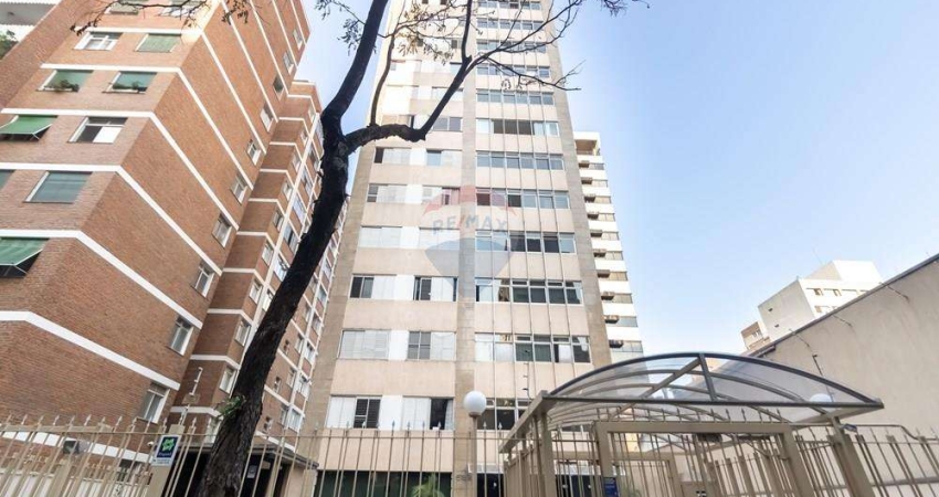 Apartamento de 200 m2, com 4 dormitórios à venda na Rua São Vicente de Paula 539 por R$2.000.000 reais.