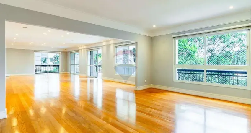 Apto com 468m² em frente ao parque do ibirapuera. 5 suítes ,6 banheiros e 6 vagas de garagem. locação