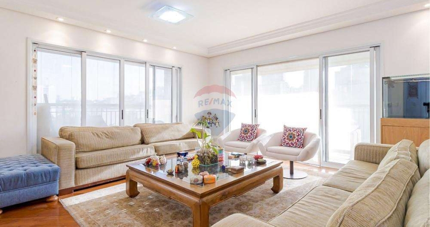 Apartamento tipo para venda com 3 quartos, sendo 3 suítes, 240m²