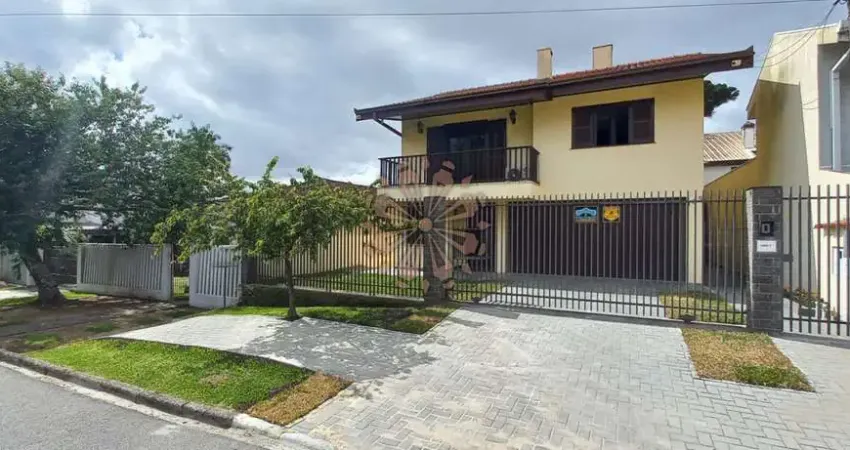 Casa com 3 quartos à venda na Rua Romano Bertagnoli, 155, Mercês, Curitiba
