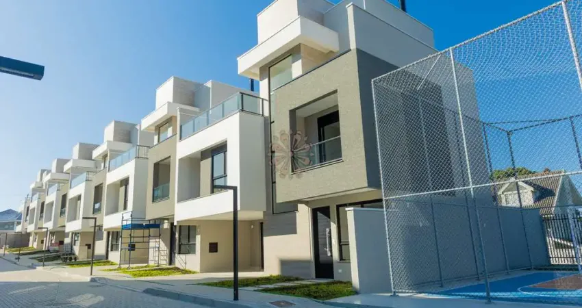 Casa com 3 quartos à venda na Rua João Azolin, 757, Centro, Guaratuba