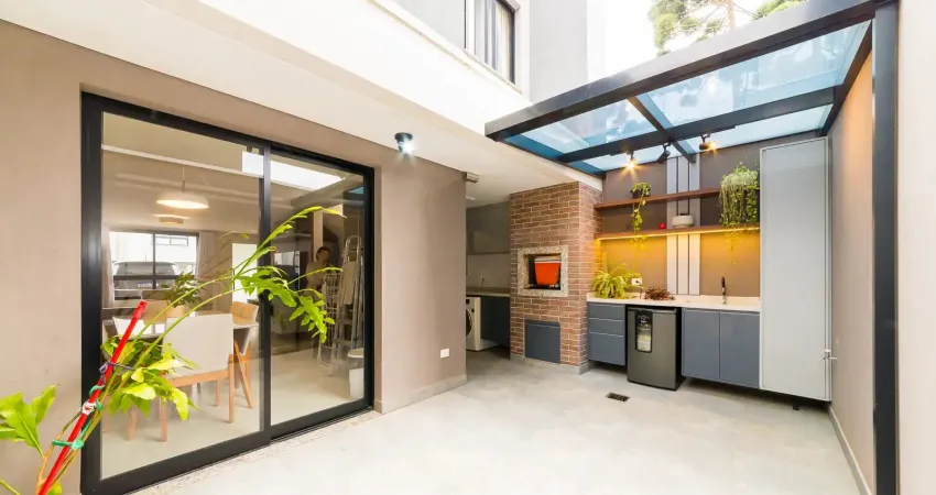 Casa em condomínio fechado com 3 quartos à venda na Rua Theodoro Makiolka, 2875, Santa Cândida, Curitiba