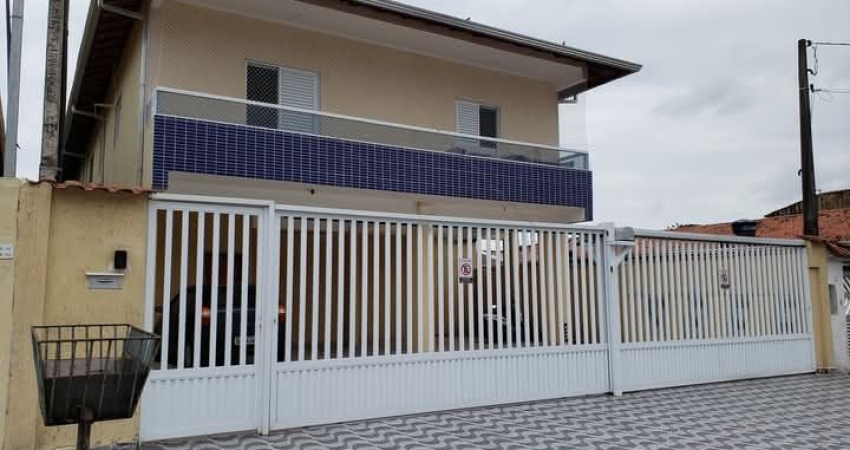 OPORTUNIDADE $290 MIL! CASA DE CONDOMÍNIO COM 2 DORMS NO TUDE BASTOS EM PRAIA GRANDE