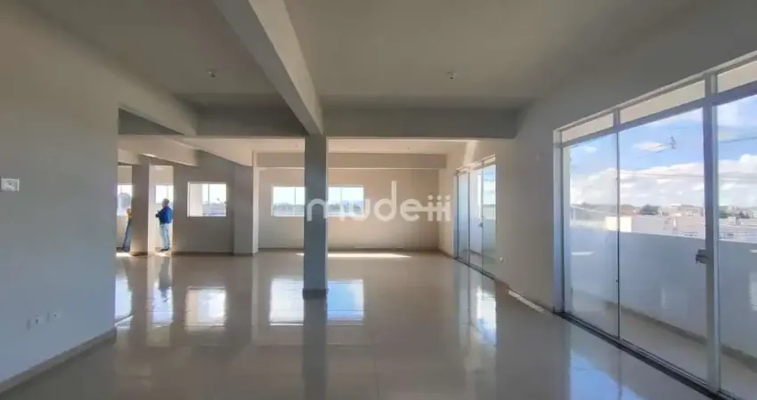 Ampla Sala Comercial no bairro São Pedro em São José dos Pinhais/PR