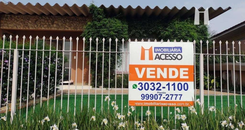 Casa com 3 dormitórios à venda, 330 m² por R$ 1.650.000,00 - Centro - Campo Largo/PR