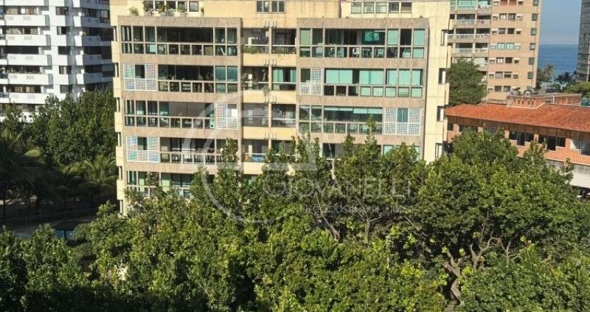 Apartamento de luxo à venda na Barra da Tijuca com 4 quartos, 2 suítes e 3 vagas de garagem - Rio de Janeiro-RJ