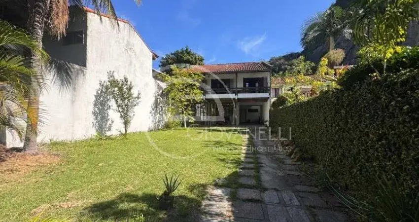 Luxuosa casa em condomínio à venda na Barra da Tijuca, Rio de Janeiro-RJ: 4 quartos, 2 suítes, 4 banheiros, 3 vagas, 499m².