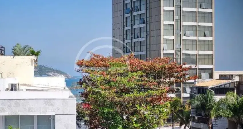 Cobertura duplex 4 quartos no jardim oceânico - reformada e com energia solar