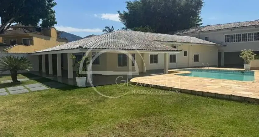 Casa em condomínio fechado com 3 quartos à venda na Rua Mário Albuquerque, 253, Barra da Tijuca, Rio de Janeiro