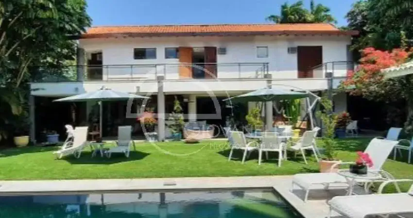 Mansão espetacular no condomínio malibu barra da tijuca, 780m², 6 suítes, piscina, sauna, espaço gourmet e segurança 24h