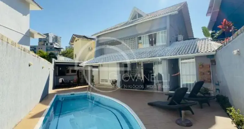 Casa 5 quartos no jardim clube da barra , 238m² com placas solares, lazer completo, segurança 24h e excelente localização