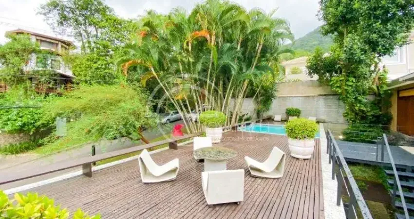 Luxuosa mansão à venda no itanhangá, rio de janeiro-rj - 4 quartos, 4 suítes, 6 banheiros, 4 vagas, 601m² de área. venha conferir!