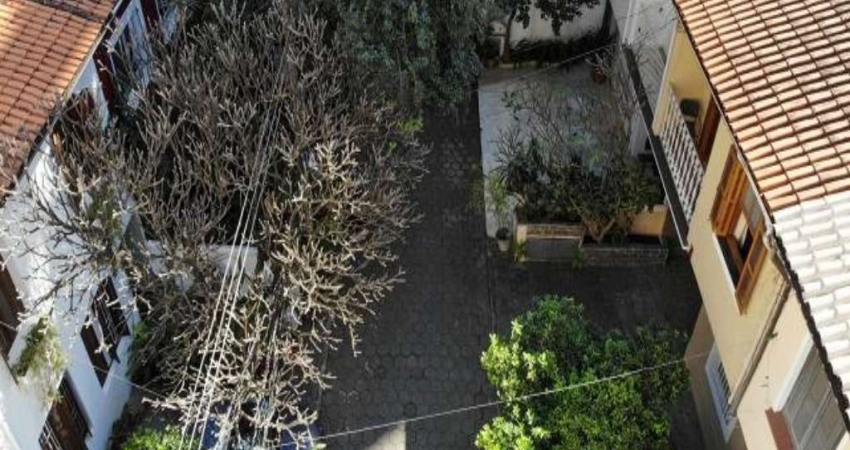 casa a venda com 170m2 , 5 dormitorios , 5 banheiros e 2 vagas