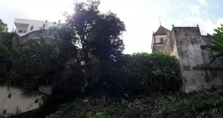 Terreno à venda em São Paulo-SP, na Vila Morumbi, com 726,00 m² de área! Venha conferir!