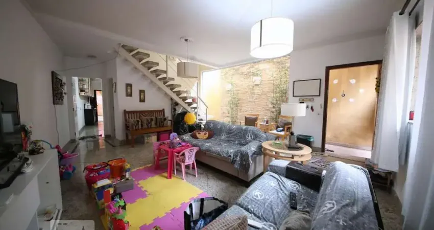 Casa à Venda - Jardim Marajoara , 3 Quartos,  176 m2