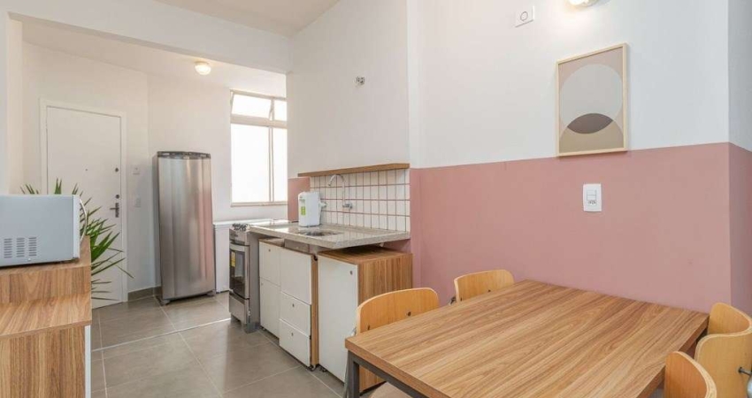 Apartamento com 100 m² 4 Dorm e 1 Vaga de Garagem em Pinheiros.