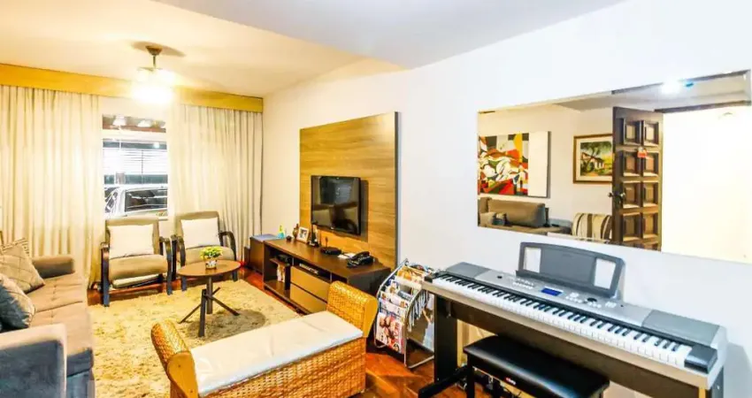 Casa à Venda - Chácara Santo Antonio, 4 Quartos,  127 m2