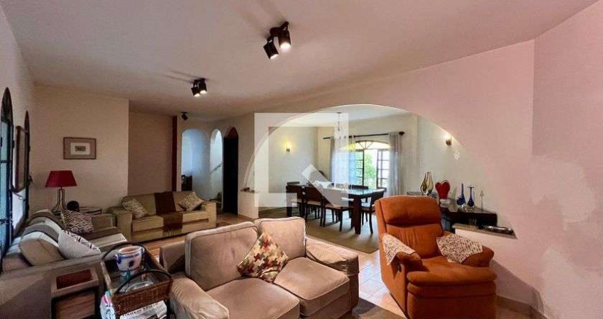 Casa à Venda - Alto de Pinheiros, 4 Quartos,  275 m2